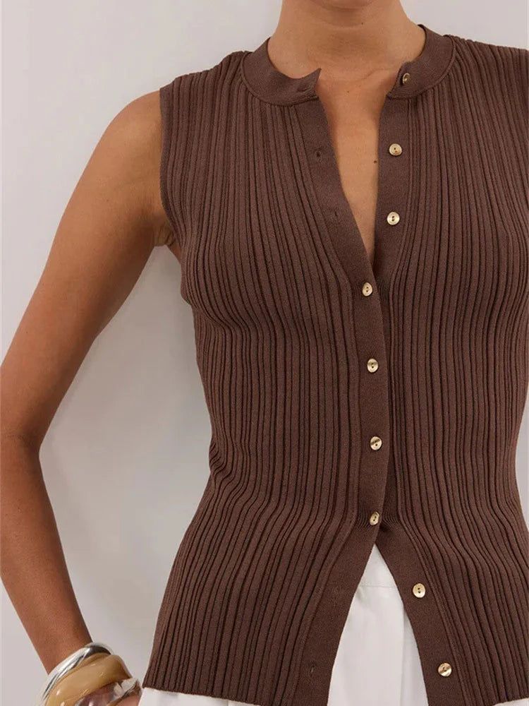 A&A Loe Sleeveless Ribbed Knit Button-Up Top