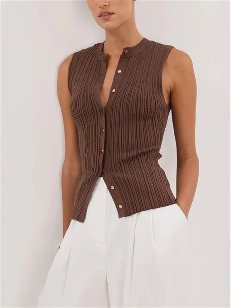 A&A Loe Sleeveless Ribbed Knit Button-Up Top